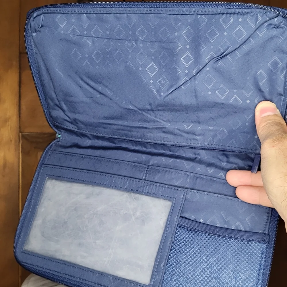 Vera Bradley Factory Personal Travel Organizer - Picture 13 of 13